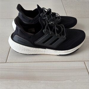 Adidas Ultraboost (23) Light Black and White Sneakers